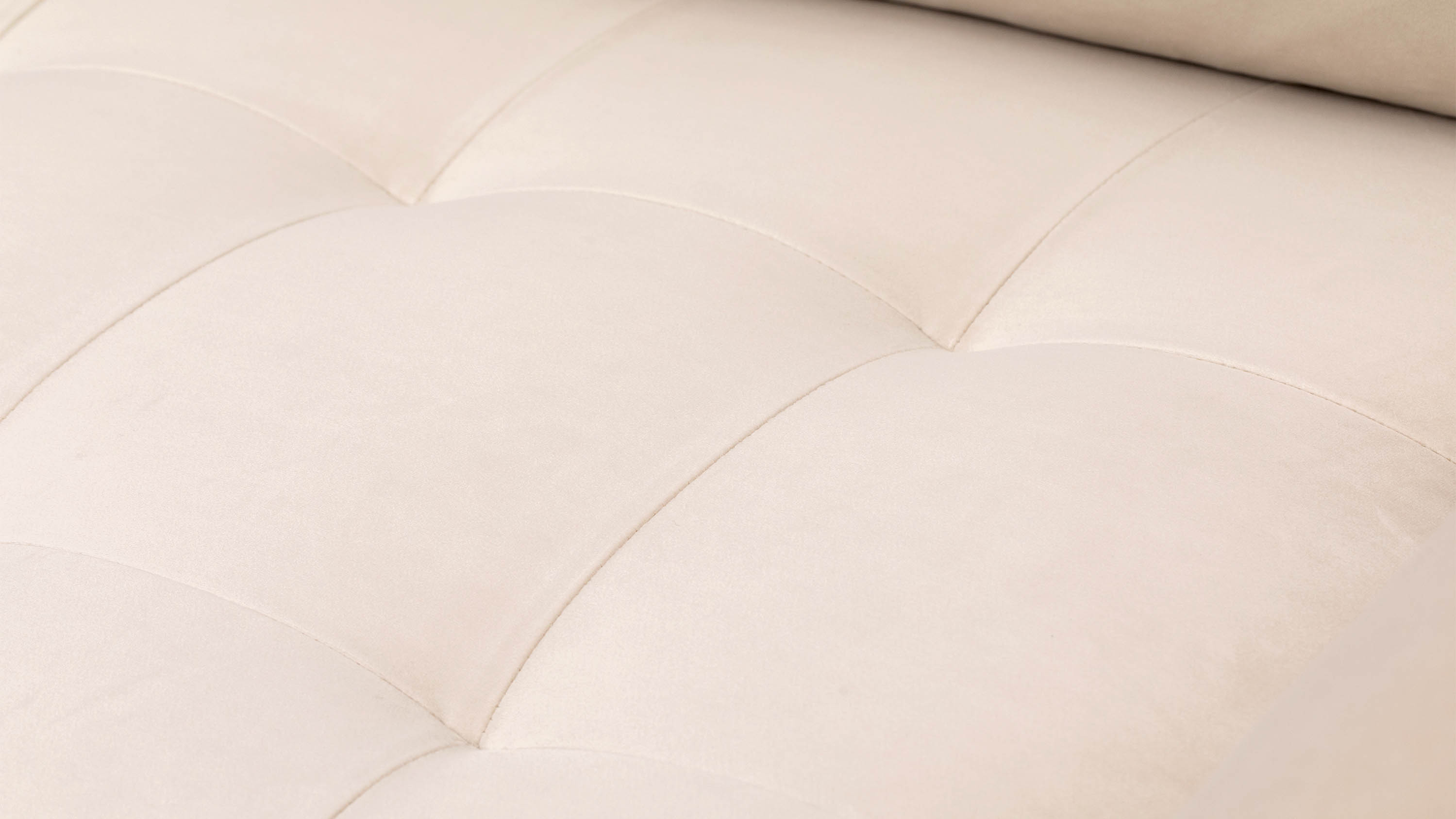 Cream velvet outlet tufted sofa