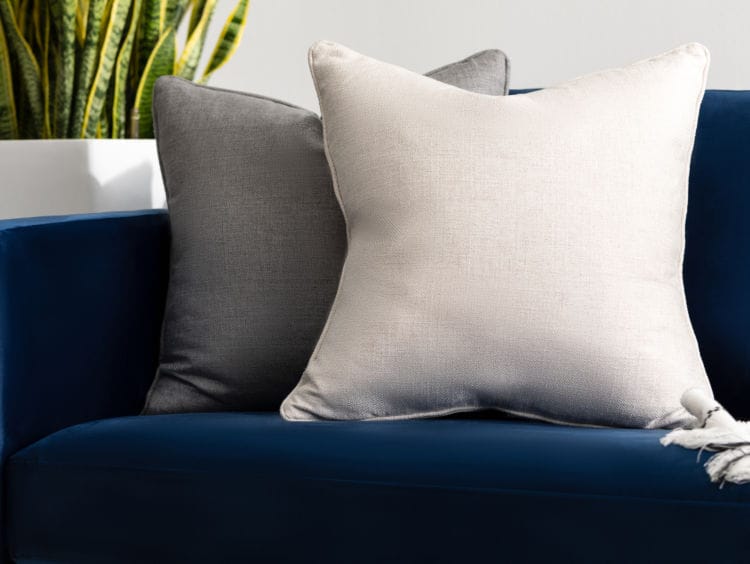 How to Arrange Pillows on a Sofa